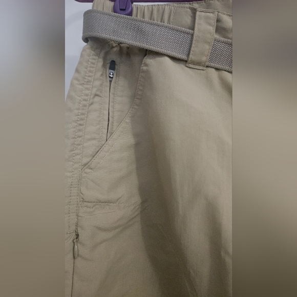 L.L. BEAN Khaki No Fly Zone Convertible TAIP Off Hiking UPF 50+. Size Large - Picture 8 of 11